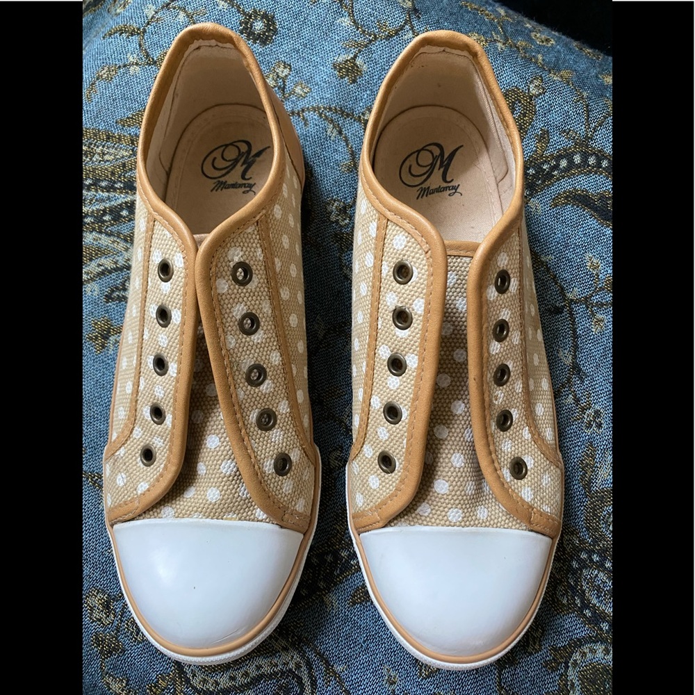 Mantaray Tan & White Polka Dot Sneakers Size Big Kids 6.5